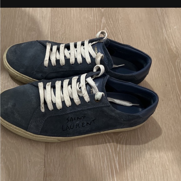 Saint Laurent - Picture 2 of 4